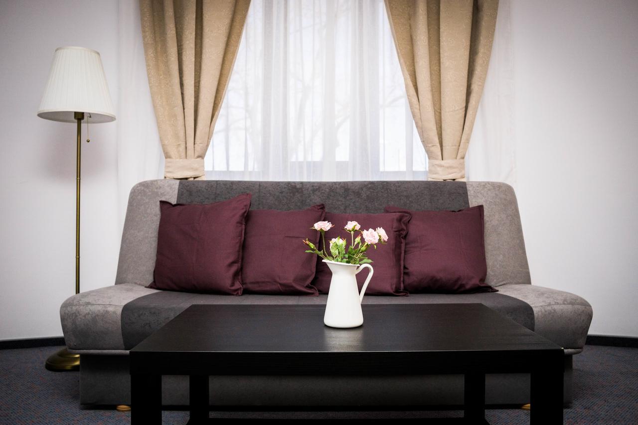 Hotel Nest Drobeta Turnu Severin Exterior foto