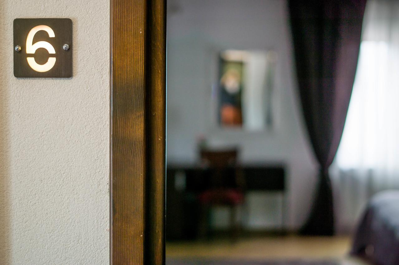 Hotel Nest Drobeta Turnu Severin Exterior foto