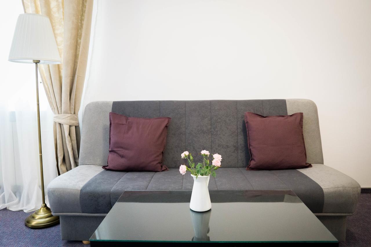 Hotel Nest Drobeta Turnu Severin Exterior foto
